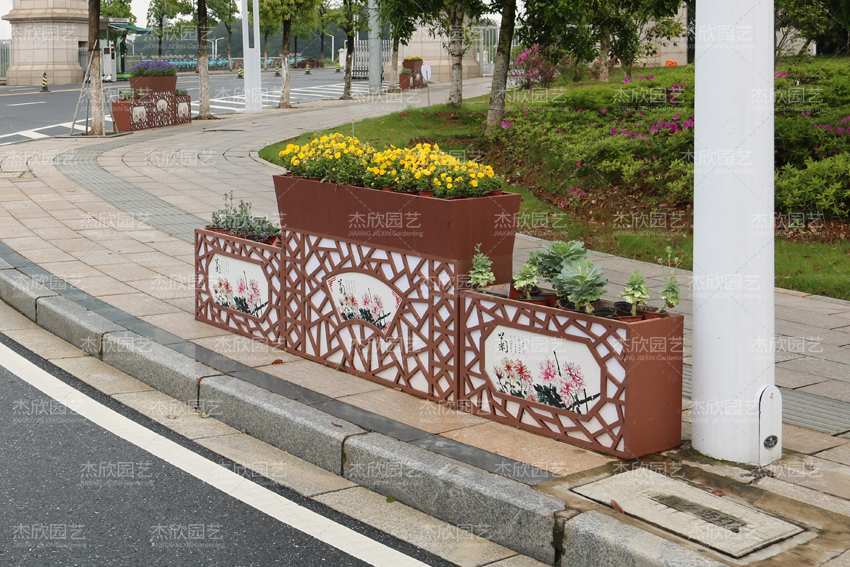 组合花箱在城市景观中发挥什么作用？