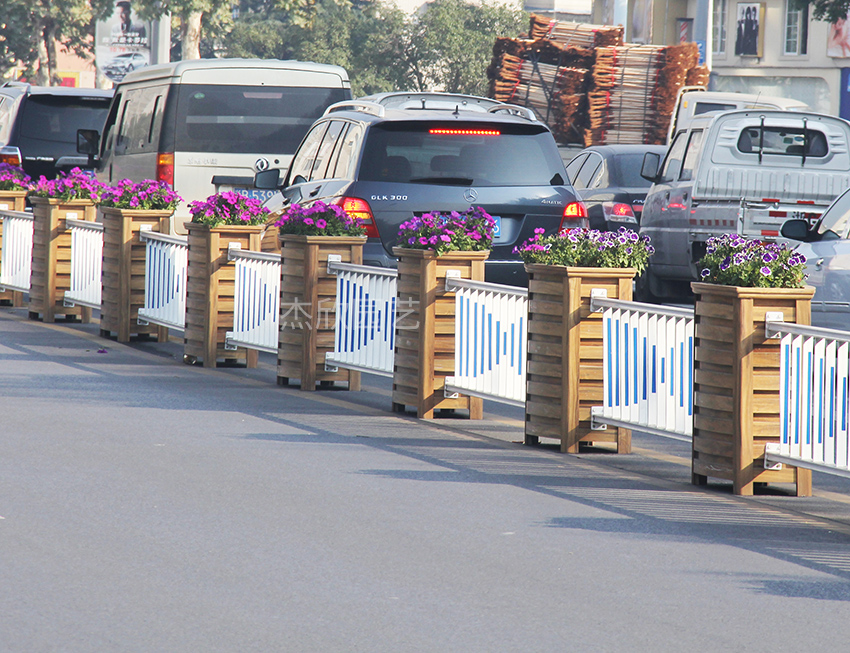 花箱护栏在城市道路中的使用情况如何？
